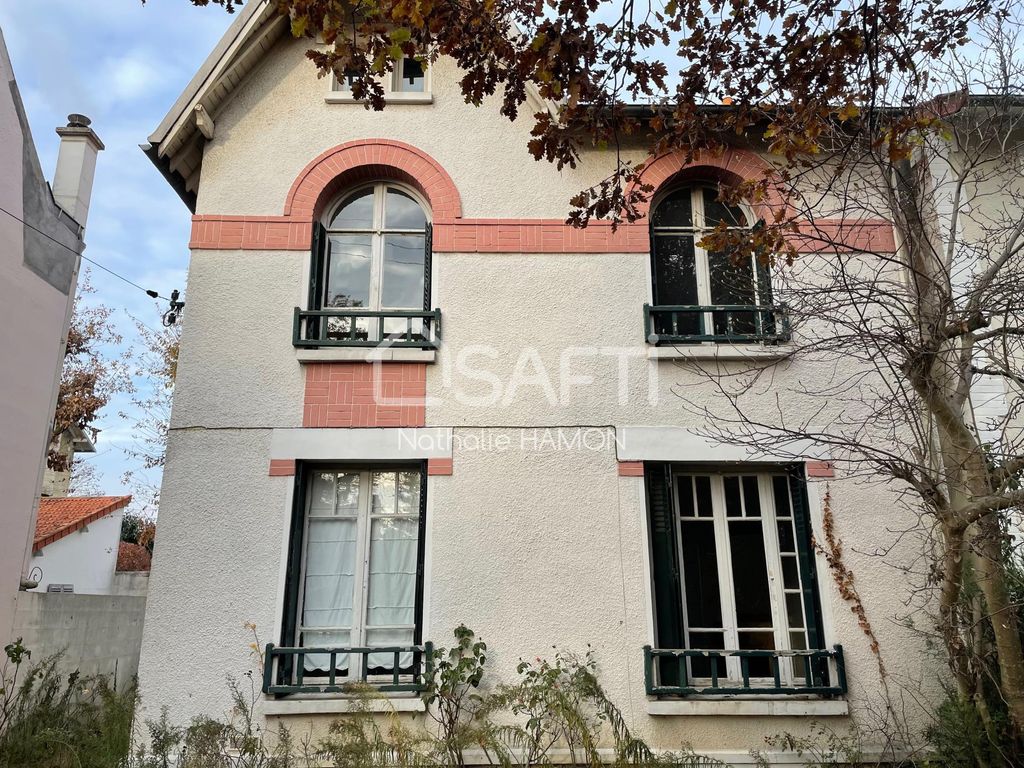 Achat maison à vendre 4 chambres 133 m² - Le Vésinet