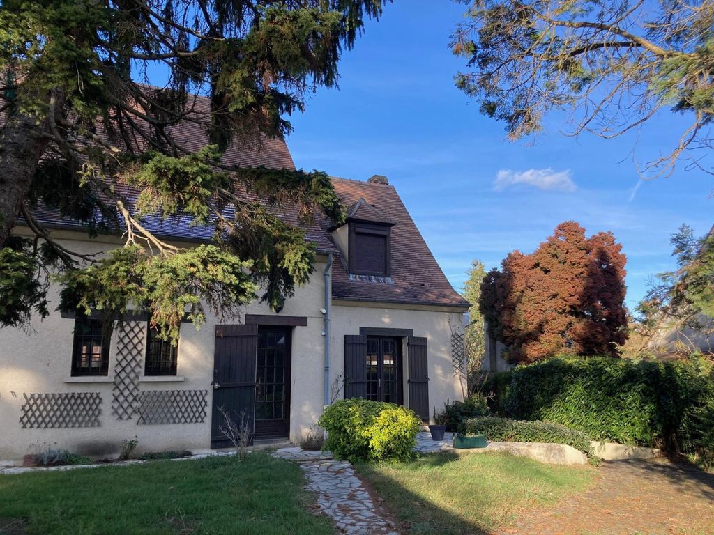 Achat maison à vendre 5 chambres 184 m² - Chantilly