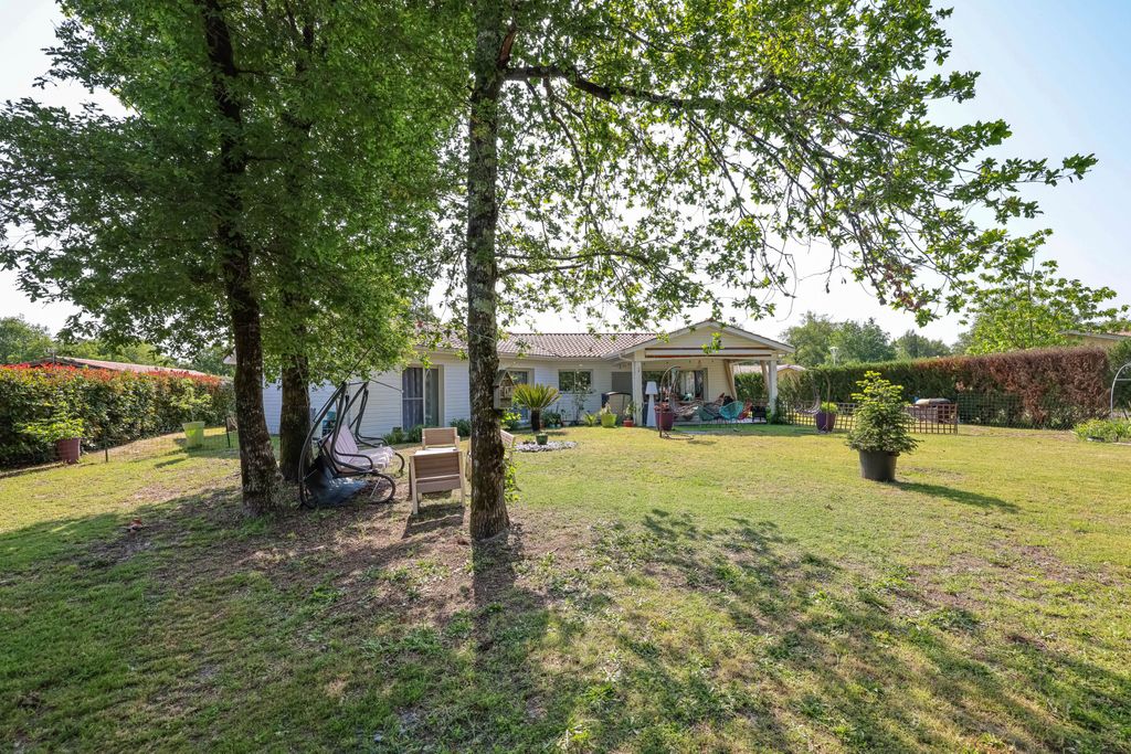 Achat maison à vendre 3 chambres 136 m² - Saugnacq-et-Muret