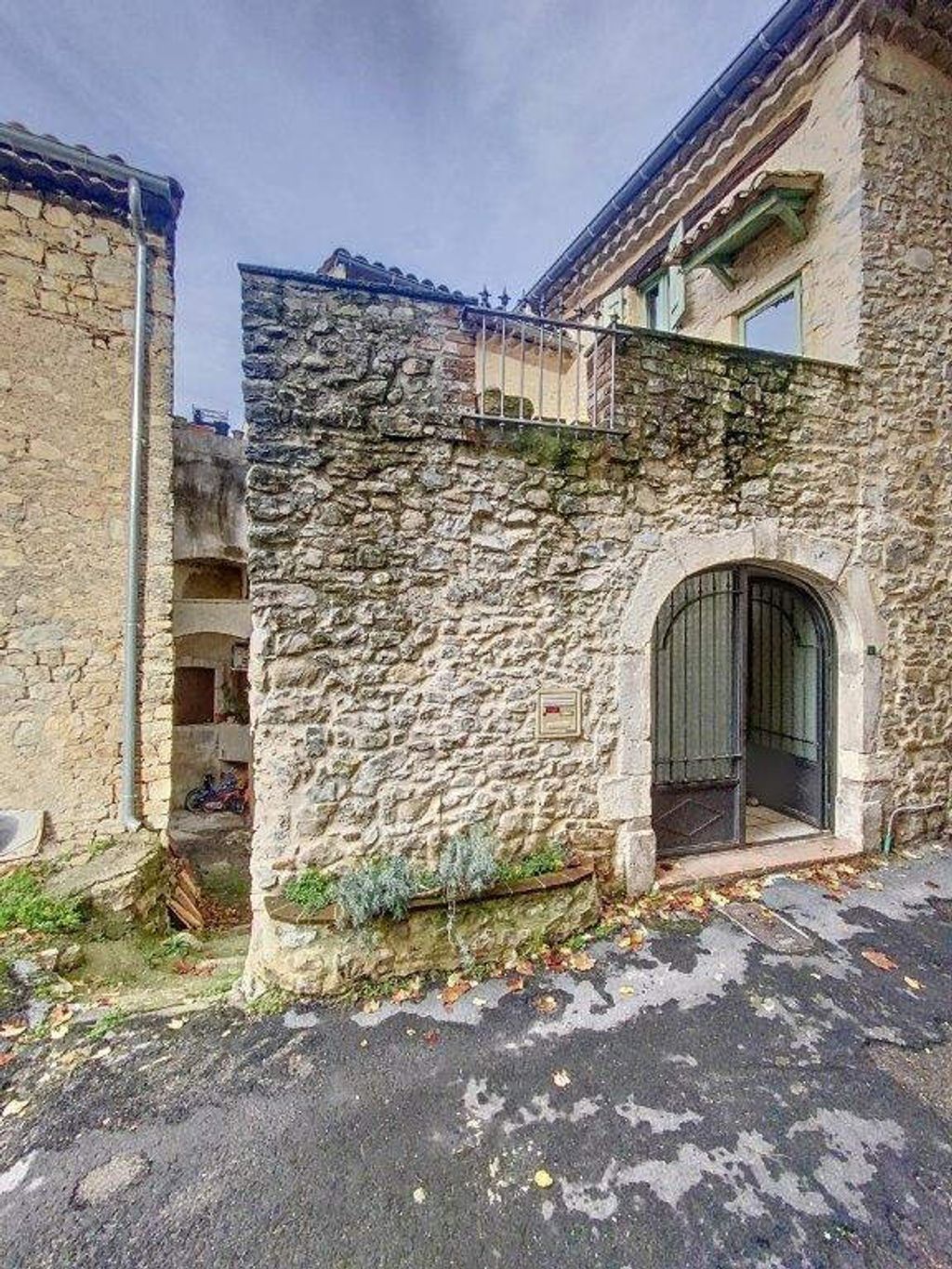 Achat maison à vendre 3 chambres 132 m² - Maruéjols-lès-Gardon