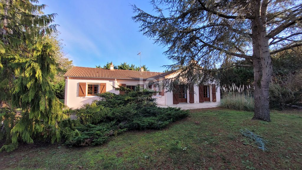 Achat maison à vendre 3 chambres 114 m² - Saint-Brevin-les-Pins