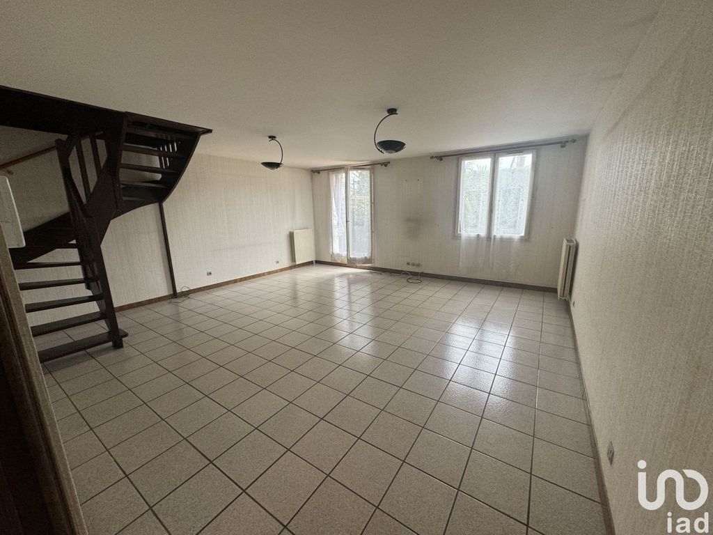 Achat maison à vendre 4 chambres 90 m² - Vert-Saint-Denis