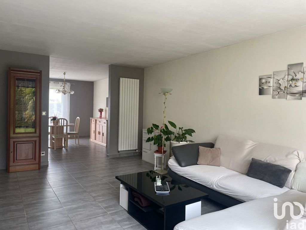 Achat maison à vendre 3 chambres 158 m² - Saintry-sur-Seine