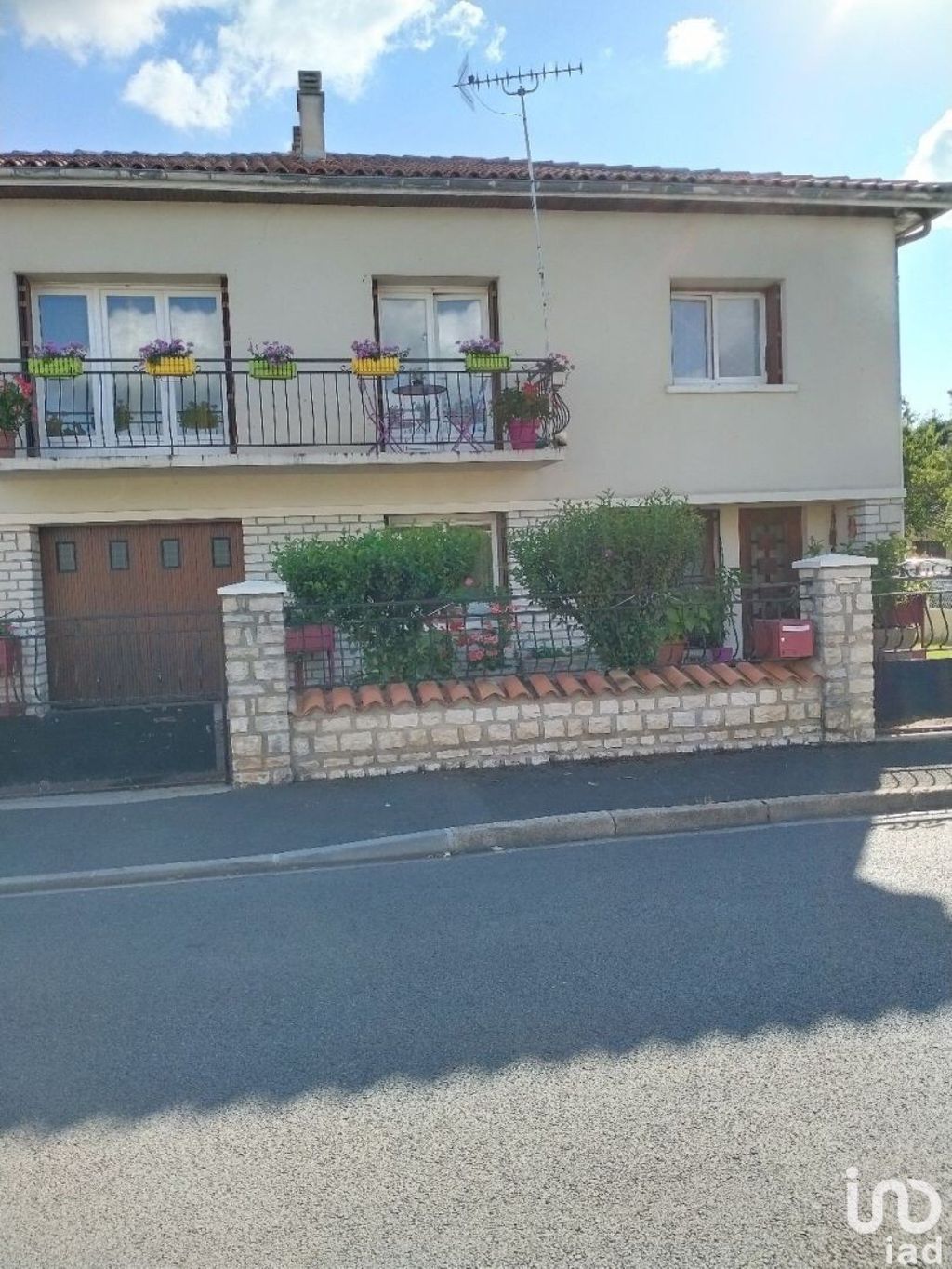 Achat maison à vendre 4 chambres 118 m² - Angoulême