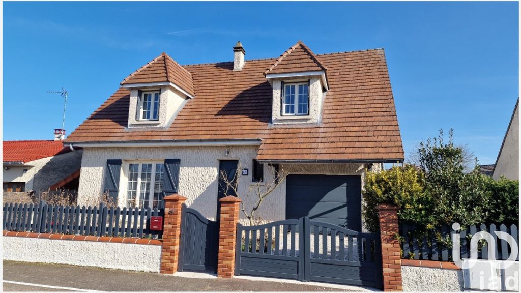 Achat maison à vendre 4 chambres 137 m² - Ozoir-la-Ferrière