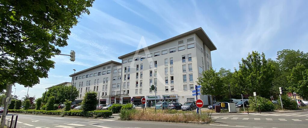 Achat appartement à vendre 2 pièces 31 m² - Les Ulis