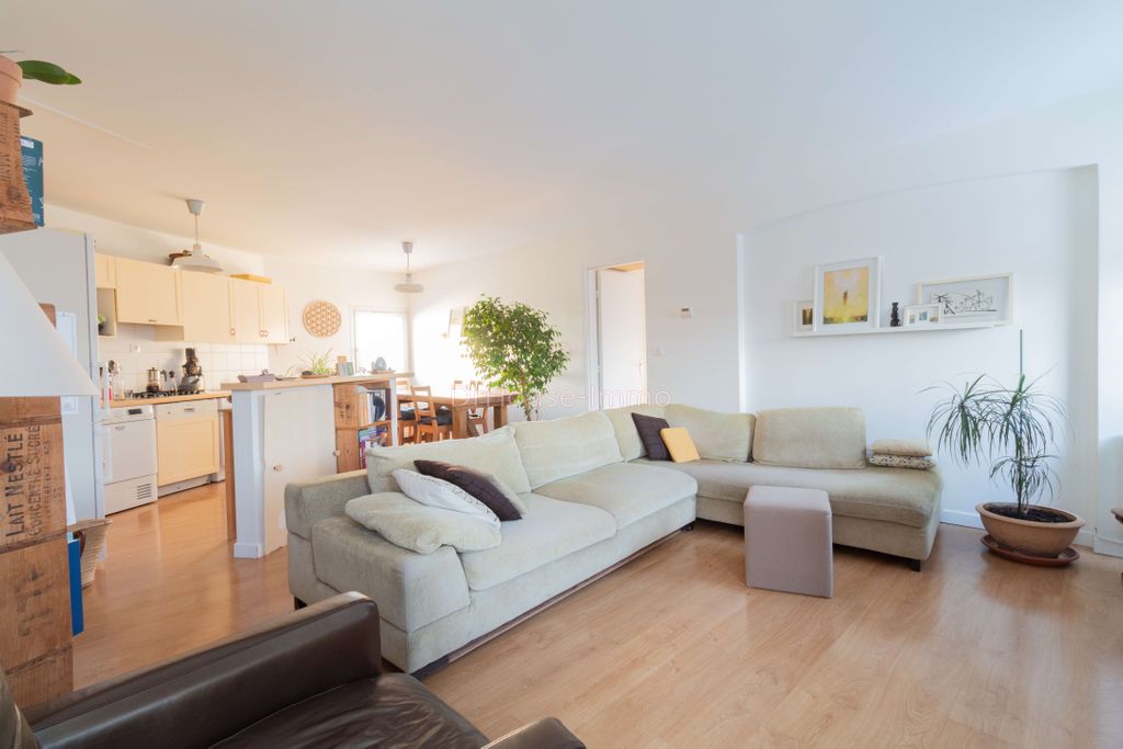 Achat appartement à vendre 4 pièces 74 m² - Montigny-le-Bretonneux