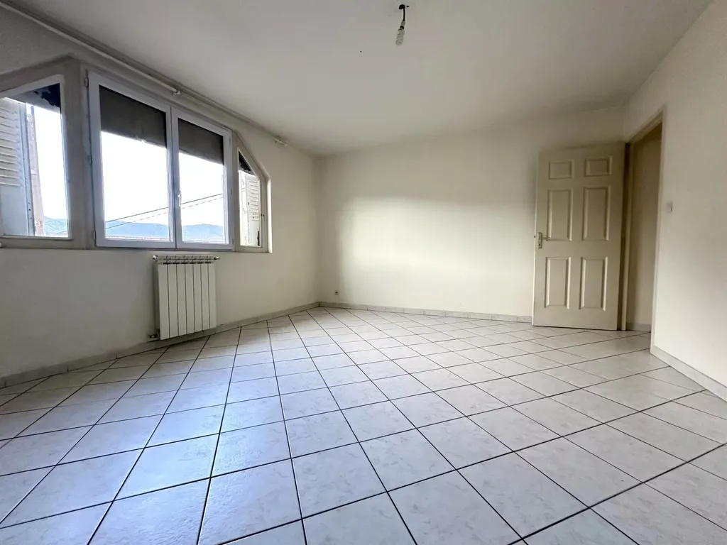 Achat appartement 4 pièce(s) Lodève