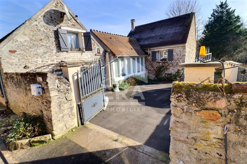 Achat maison à vendre 3 chambres 135 m² - Chalo-Saint-Mars