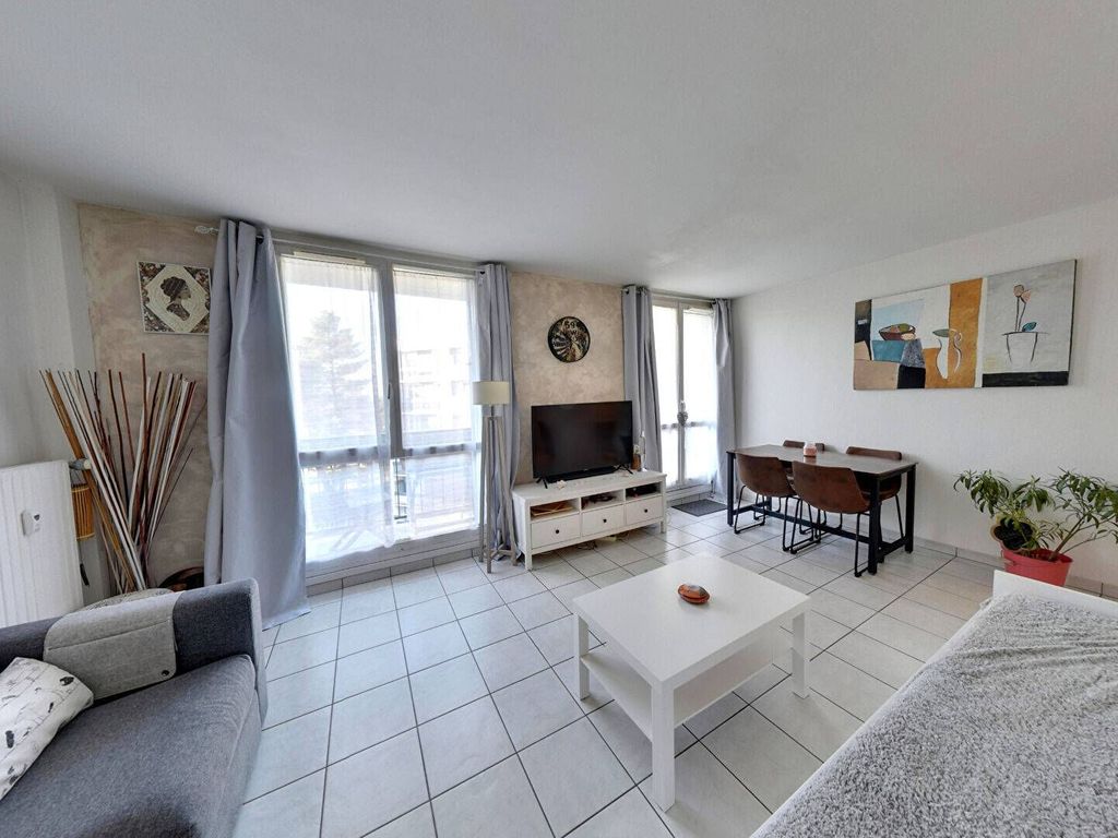 Achat appartement à vendre 3 pièces 69 m² - Roissy-en-Brie