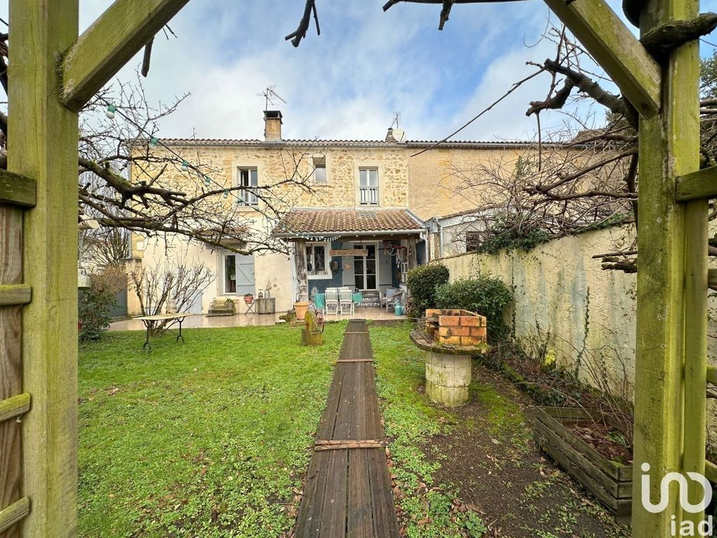 Achat maison à vendre 3 chambres 110 m² - Castres-Gironde