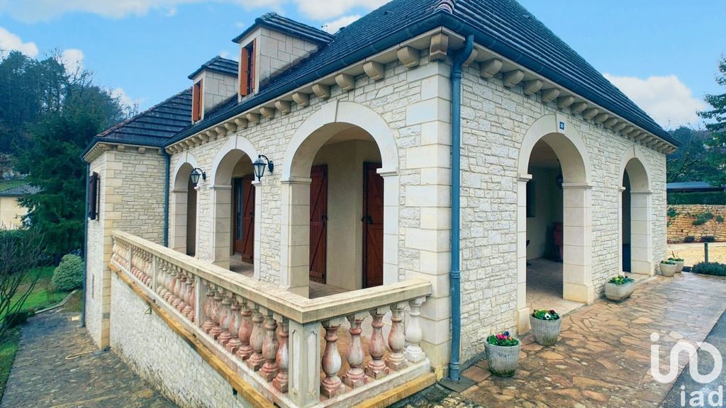 Achat maison à vendre 3 chambres 114 m² - Sarlat-la-Canéda