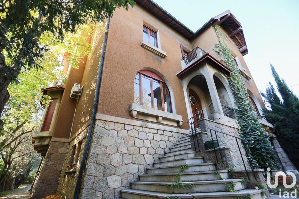 Achat maison à vendre 8 chambres 268 m² - Lézignan-Corbières