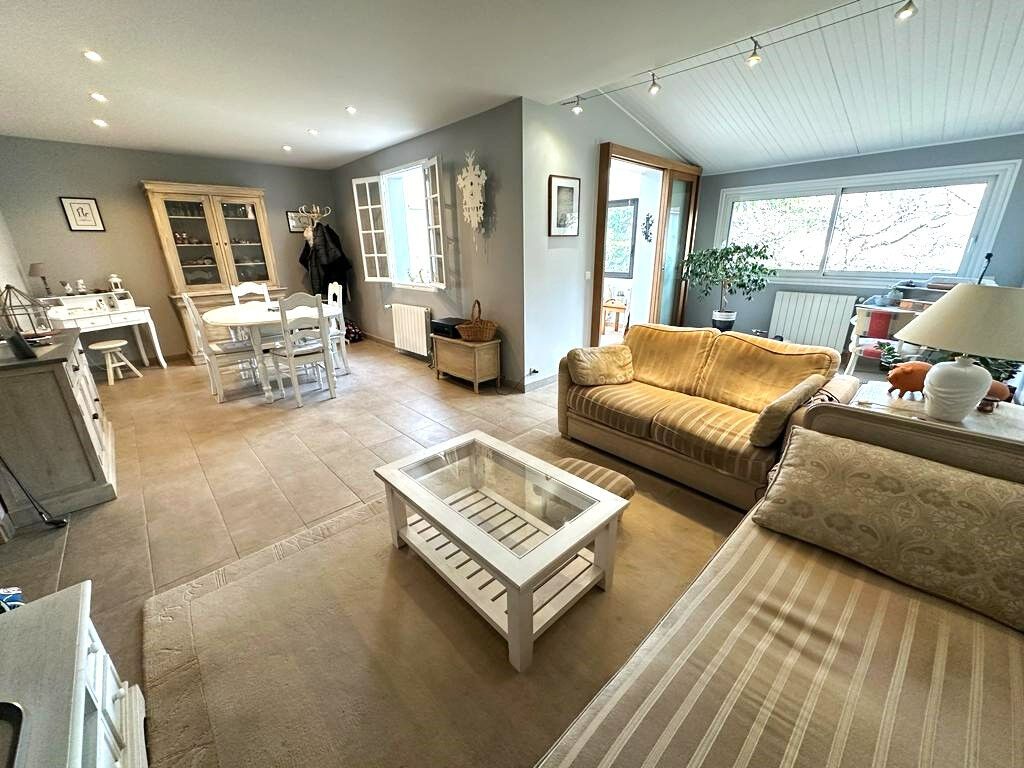 Achat maison à vendre 3 chambres 111 m² - Champs-sur-Marne