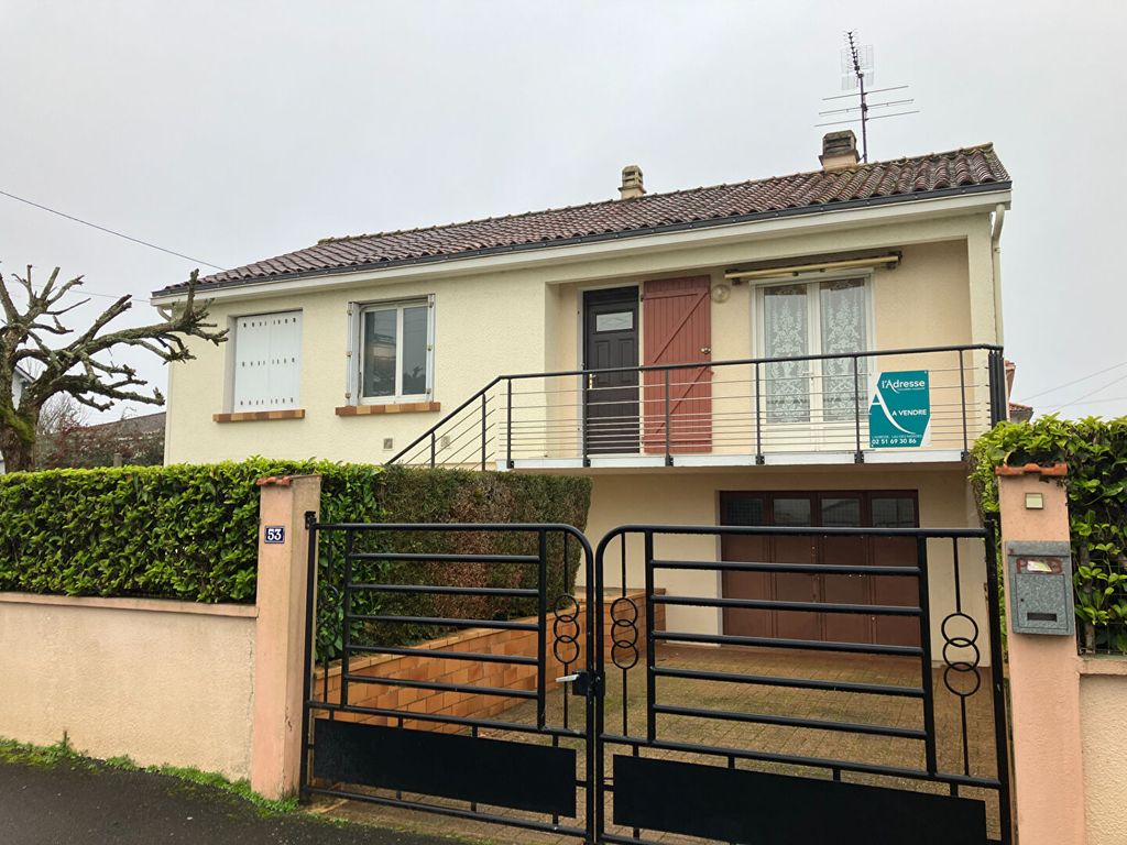 Achat maison à vendre 3 chambres 95 m² - Fontenay-le-Comte