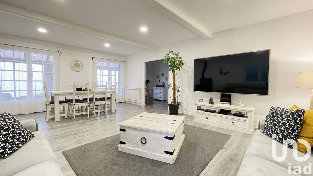 Achat maison à vendre 5 chambres 186 m² - Charbonnières-les-Varennes