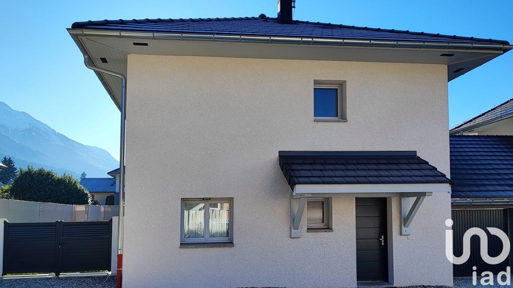 Achat maison à vendre 3 chambres 89 m² - Tours-en-Savoie