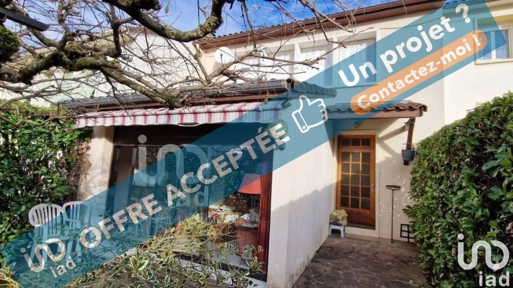 Achat maison à vendre 3 chambres 92 m² - Villefranche-de-Rouergue