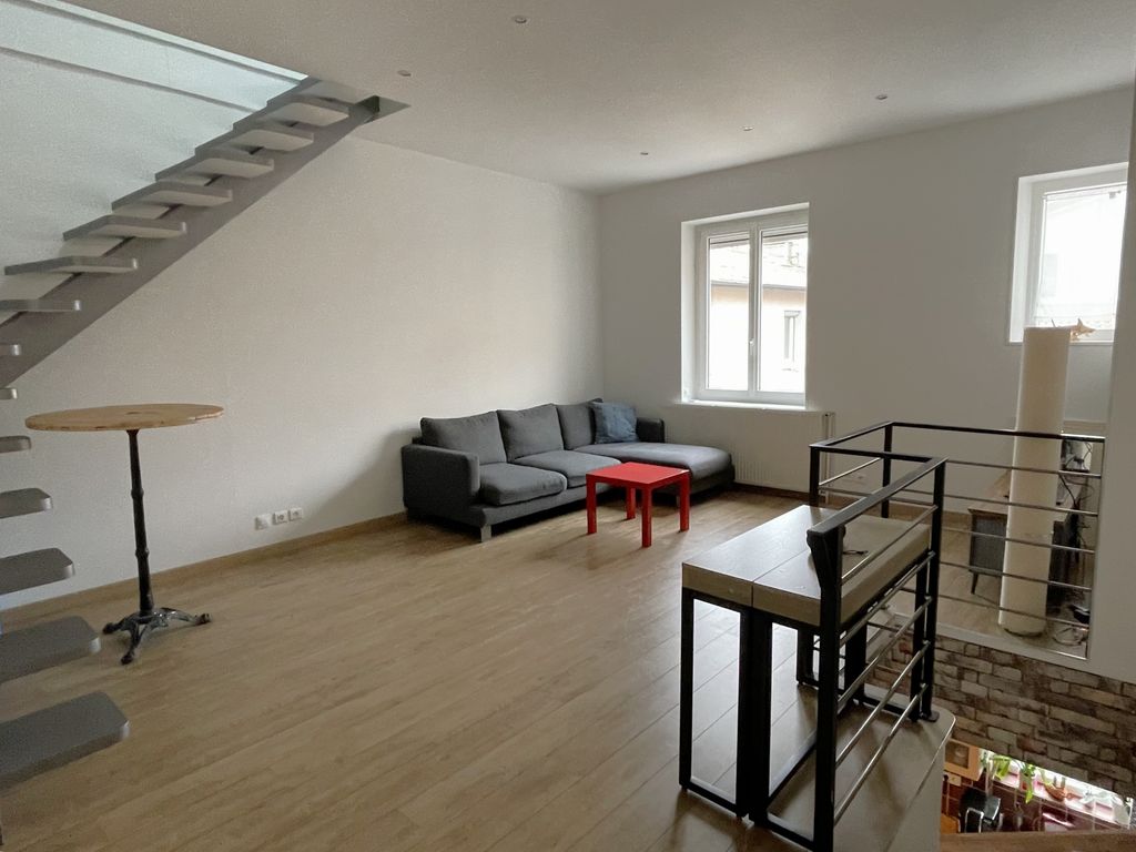 Achat maison à vendre 3 chambres 102 m² - Charly