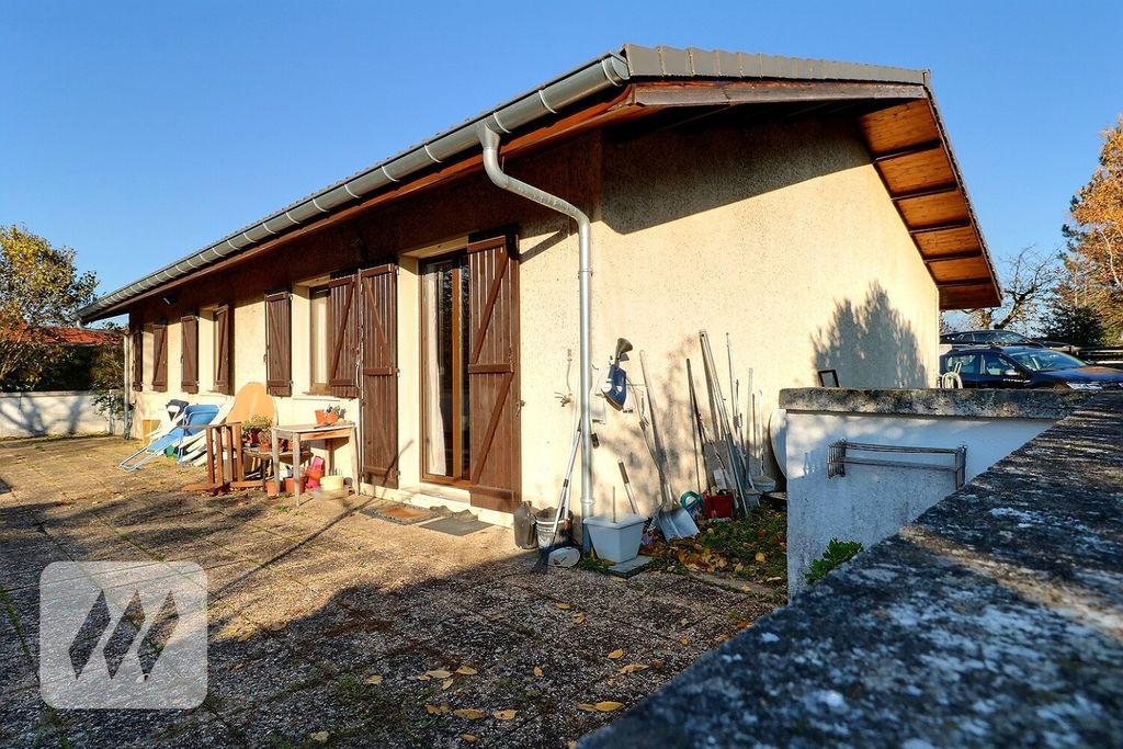 Achat maison à vendre 3 chambres 101 m² - Pers-Jussy