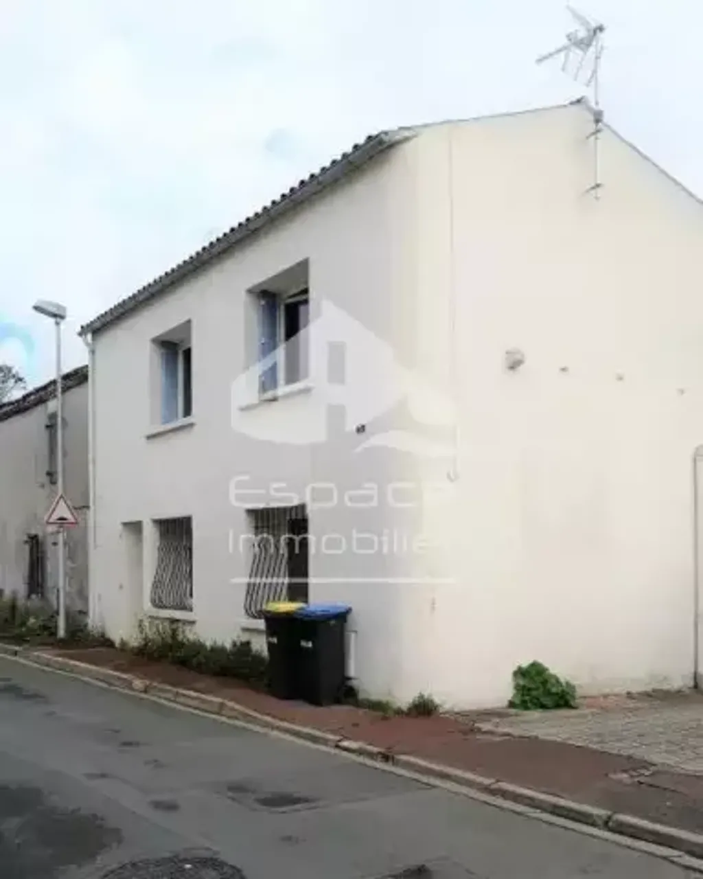 Achat maison à vendre 2 chambres 60 m² - La Rochelle