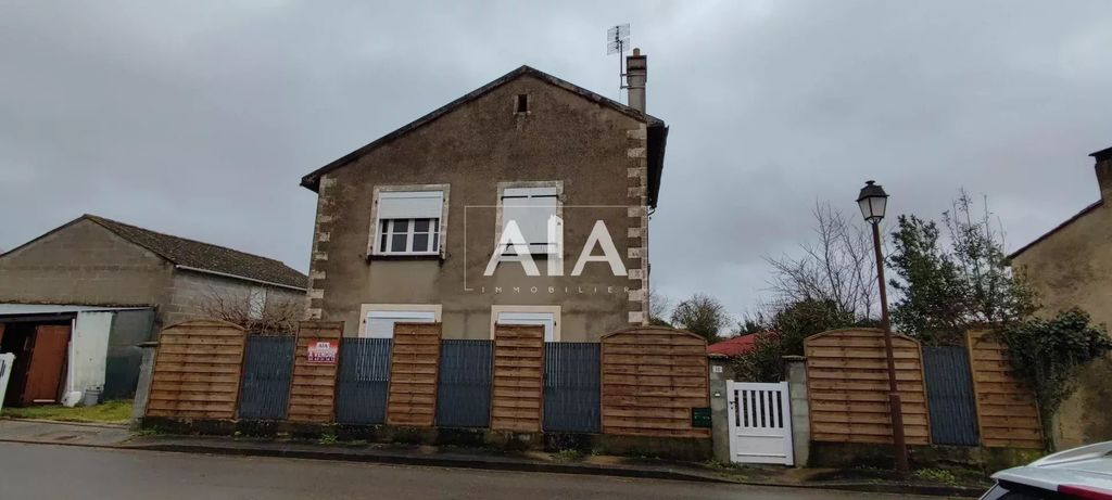 Achat appartement à vendre 5 pièces 120 m² - Ruffec