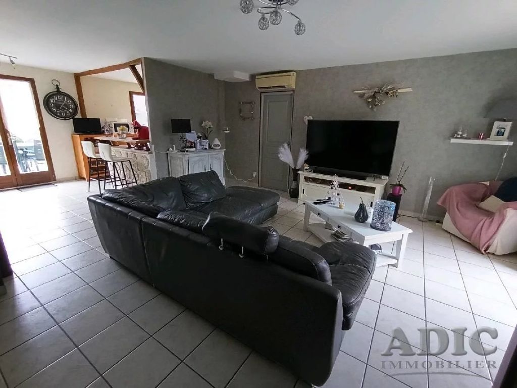 Achat maison à vendre 4 chambres 140 m² - Le Plessis-Belleville