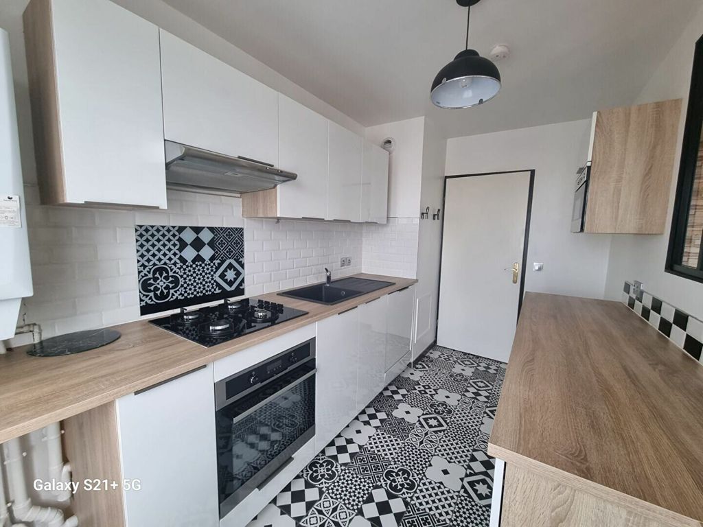 Achat appartement à vendre 4 pièces 71 m² - Noisy-le-Grand