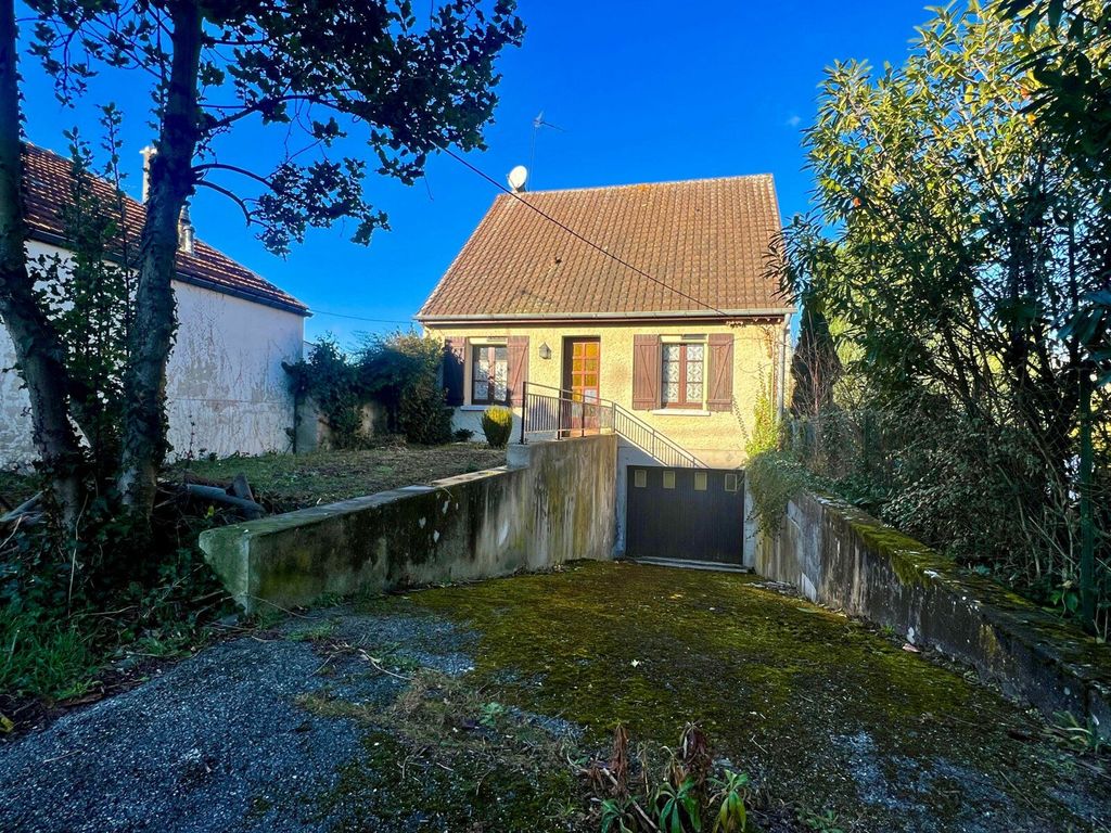 Achat maison à vendre 2 chambres 66 m² - Laon