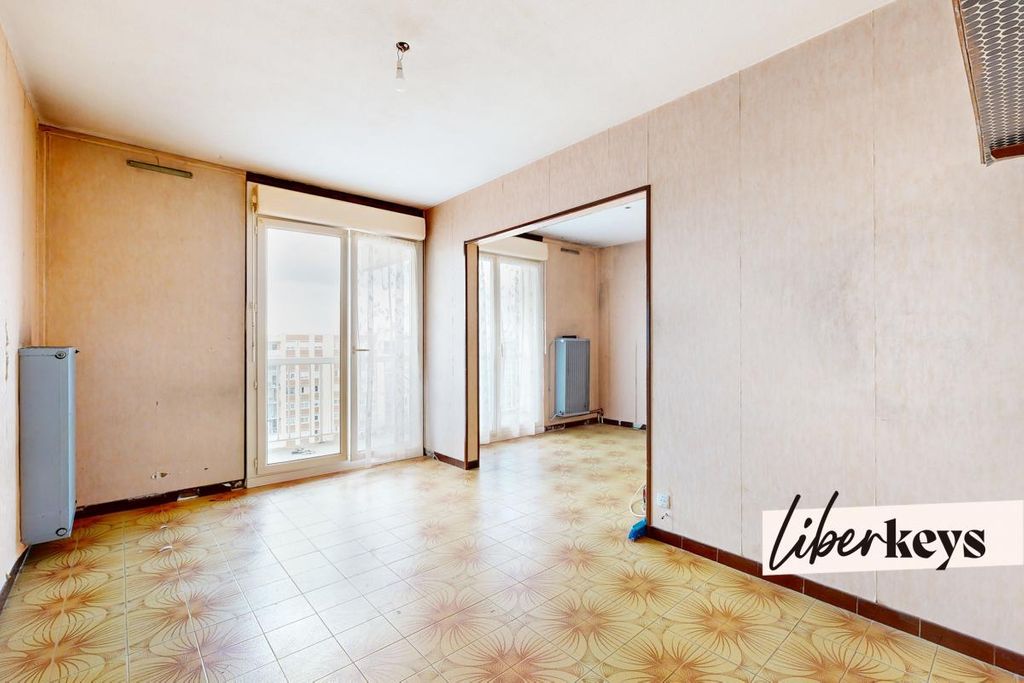 Achat appartement à vendre 5 pièces 84 m² - Vaulx-en-Velin
