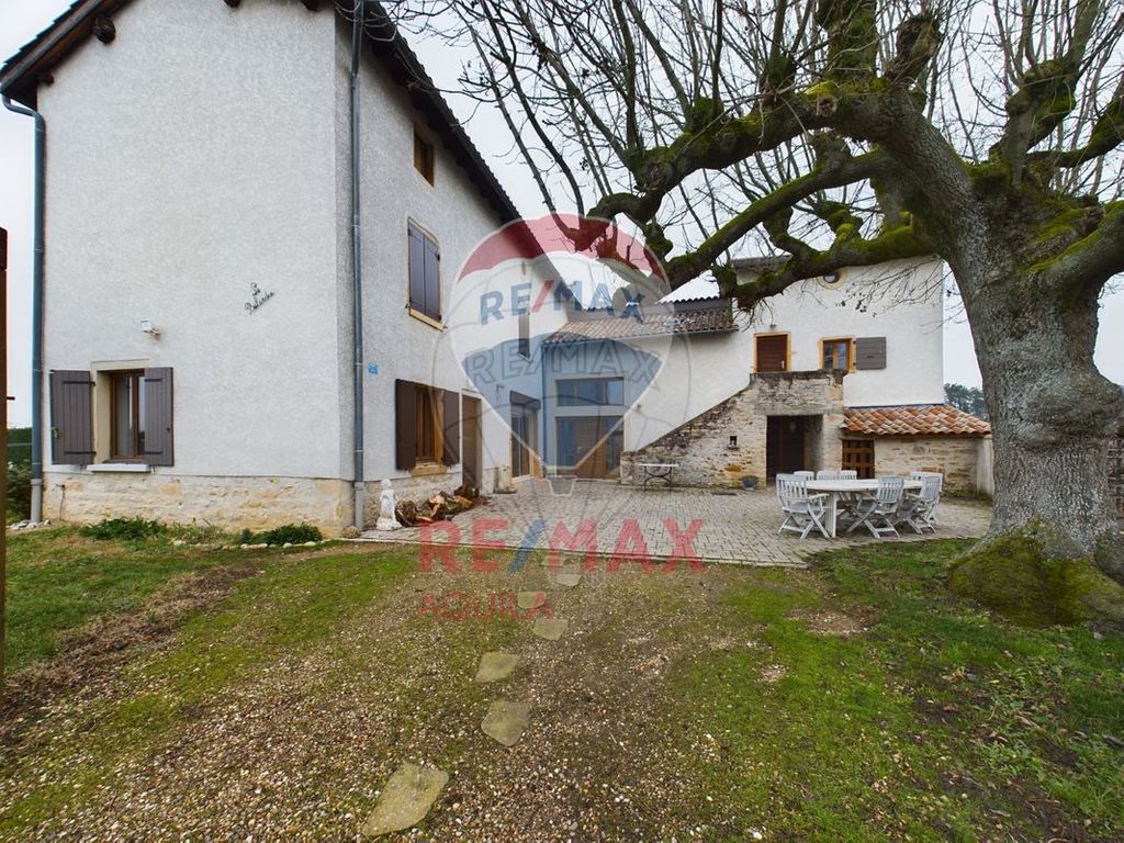 Achat maison à vendre 4 chambres 241 m² - Marcilly-d'Azergues