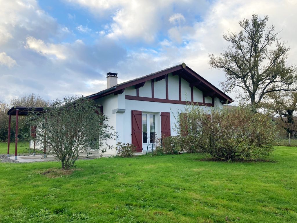 Achat maison à vendre 3 chambres 105 m² - Larceveau-Arros-Cibits