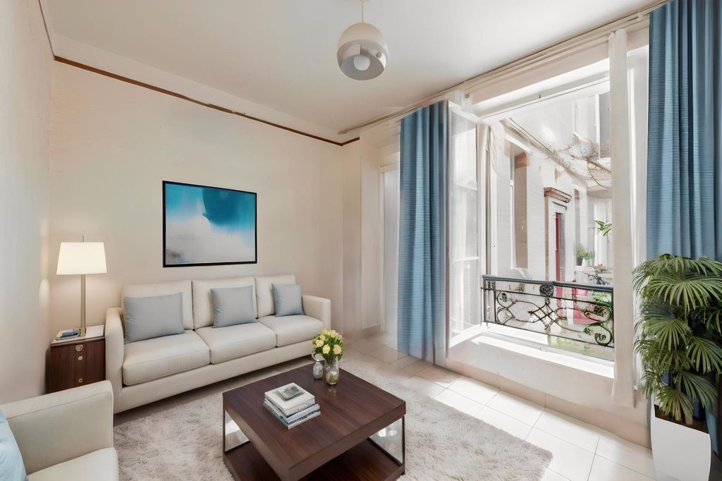 Achat appartement à vendre 2 pièces 22 m² - Paris 18ème arrondissement