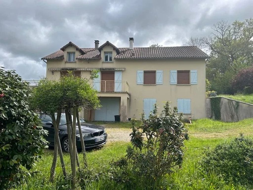 Achat maison à vendre 4 chambres 122 m² - Saint-Victurnien