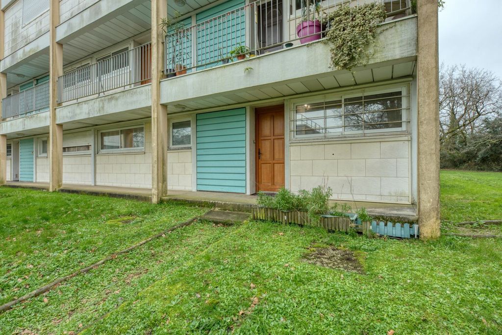 Achat appartement à vendre 4 pièces 68 m² - Pessac