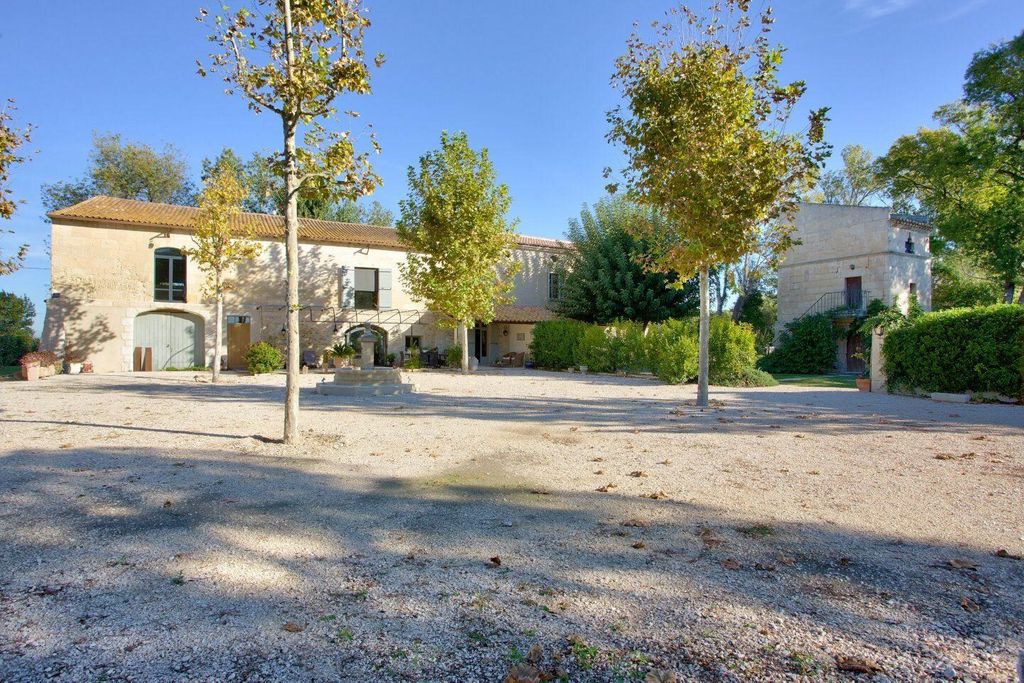 Achat maison à vendre 7 chambres 570 m² - Arles
