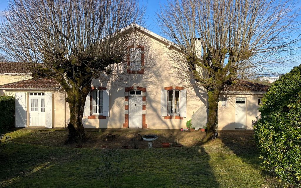 Achat maison à vendre 3 chambres 125 m² - Mont-de-Marsan