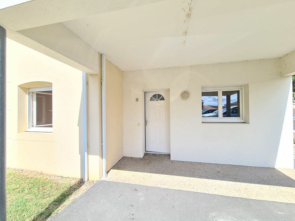 Achat appartement à vendre 2 pièces 74 m² - Saintes