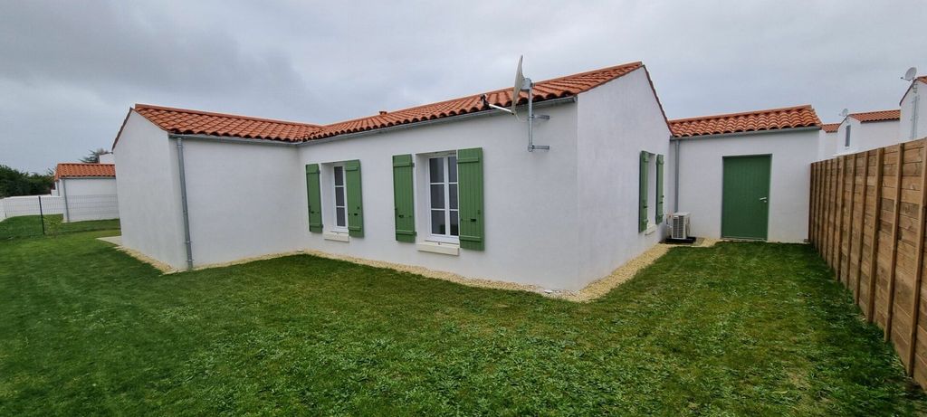 Achat maison à vendre 3 chambres 87 m² - Saint-Pierre-d'Oléron