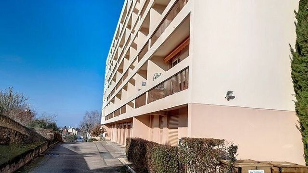 Achat appartement à vendre 4 pièces 94 m² - Montluçon