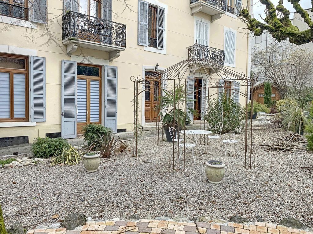 Achat appartement à vendre 3 pièces 64 m² - Aix-les-Bains