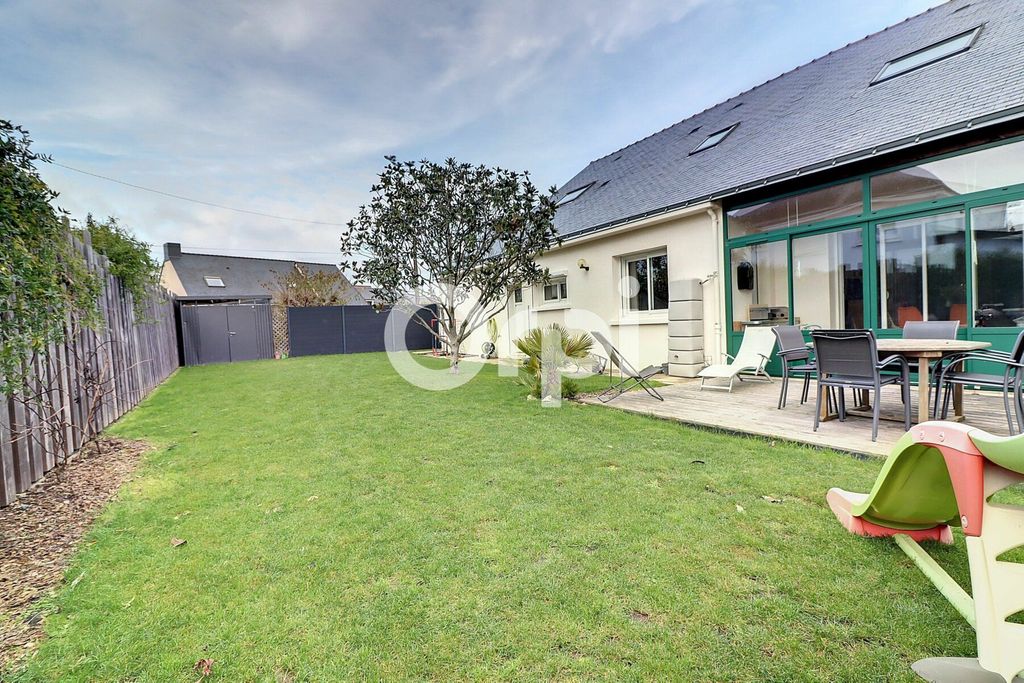 Achat maison à vendre 6 chambres 175 m² - Sainte-Luce-sur-Loire