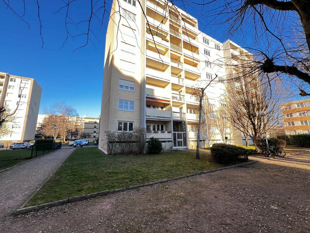 Achat appartement à vendre 3 pièces 70 m² - Hoenheim