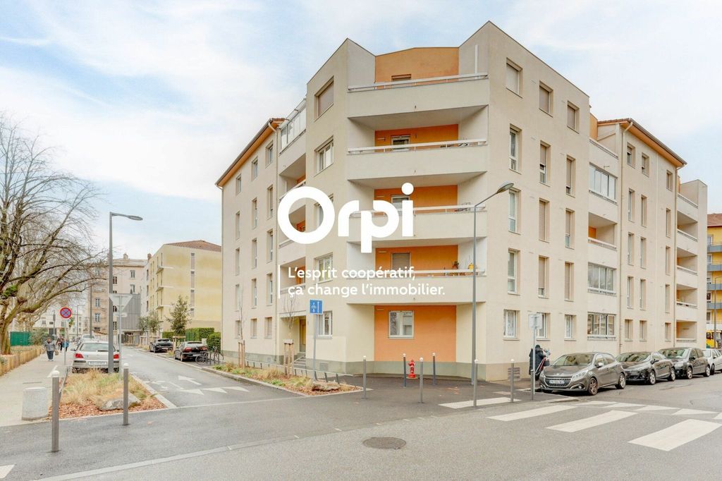Achat appartement à vendre 4 pièces 81 m² - Villeurbanne