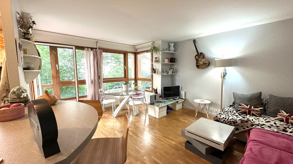 Achat appartement à vendre 2 pièces 45 m² - Paris 19ème arrondissement