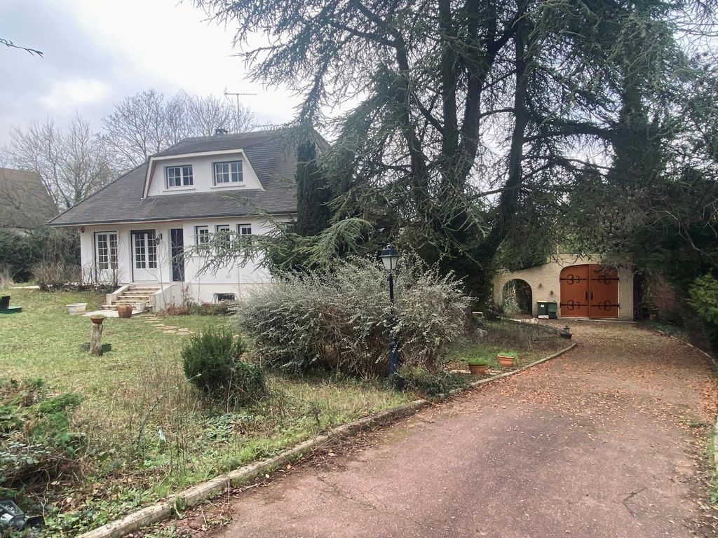 Achat maison à vendre 6 chambres 163 m² - Breuil-Bois-Robert