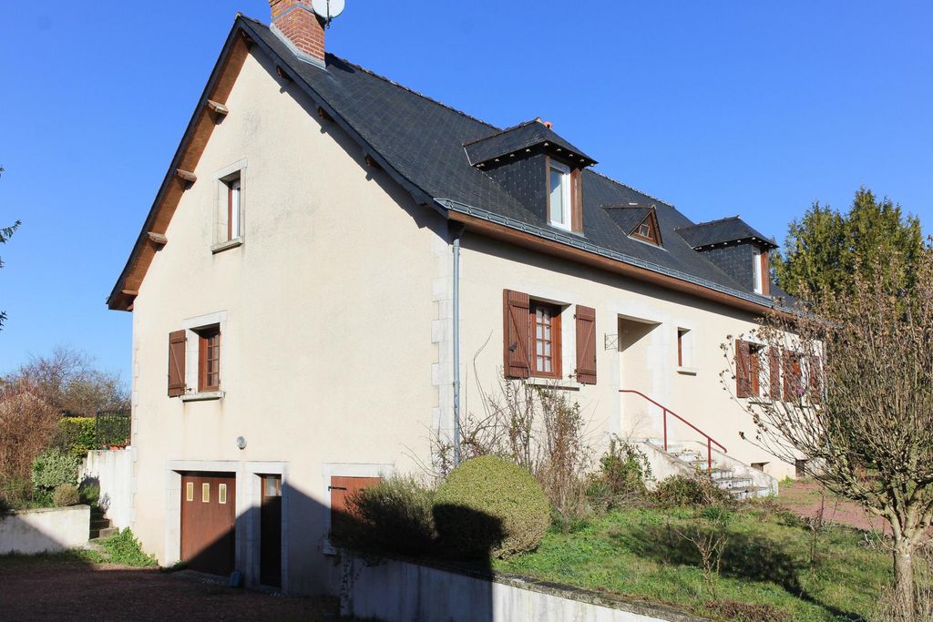 Achat maison à vendre 3 chambres 179 m² - Noyant-Villages
