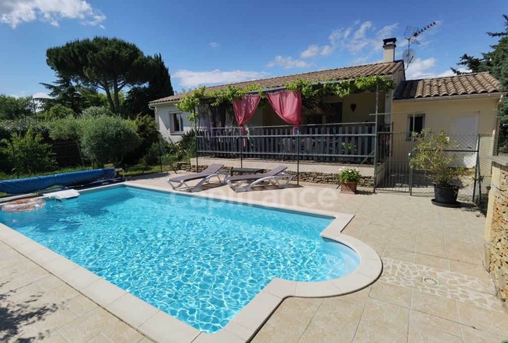 Achat maison à vendre 3 chambres 91 m² - Uzès