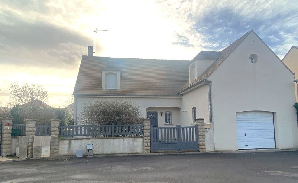 Achat maison à vendre 4 chambres 152 m² - Brie-Comte-Robert