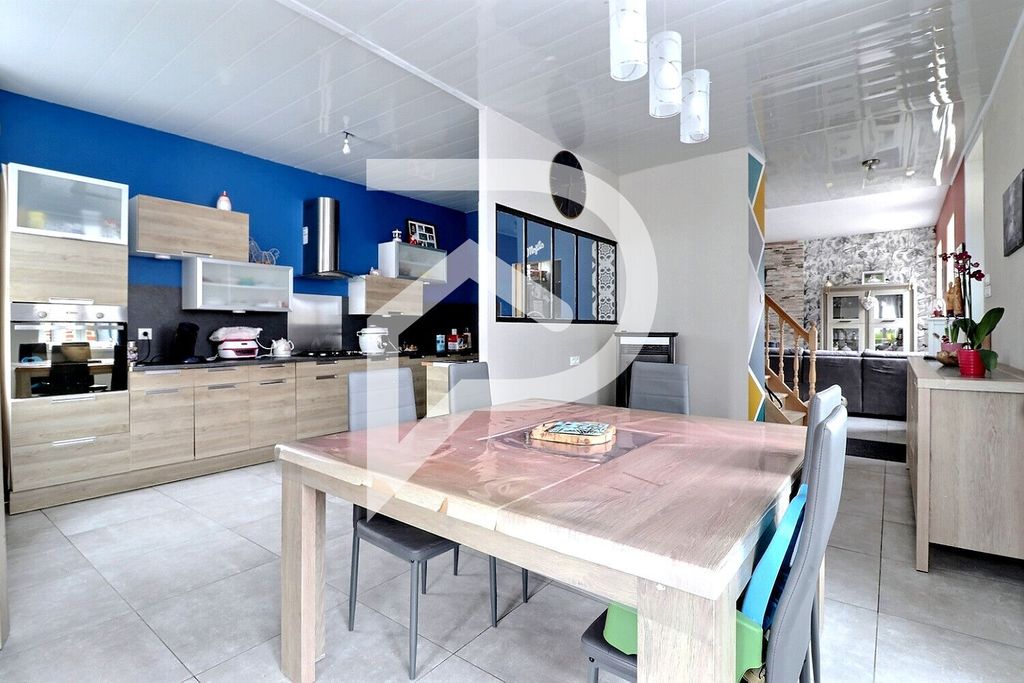 Achat maison à vendre 4 chambres 145 m² - Saint-Souplet